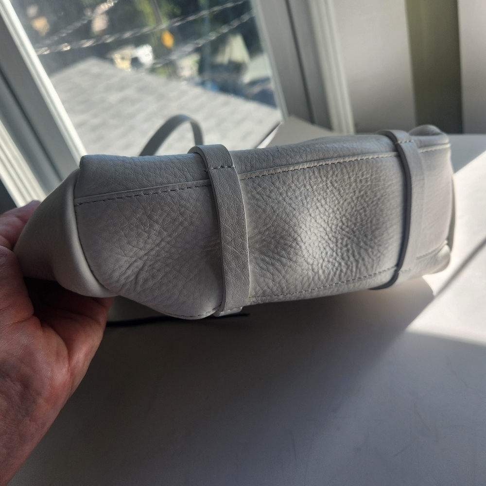 Balenciaga Everday Shopping Tote White leather in VGUC - Picture 16 of 16